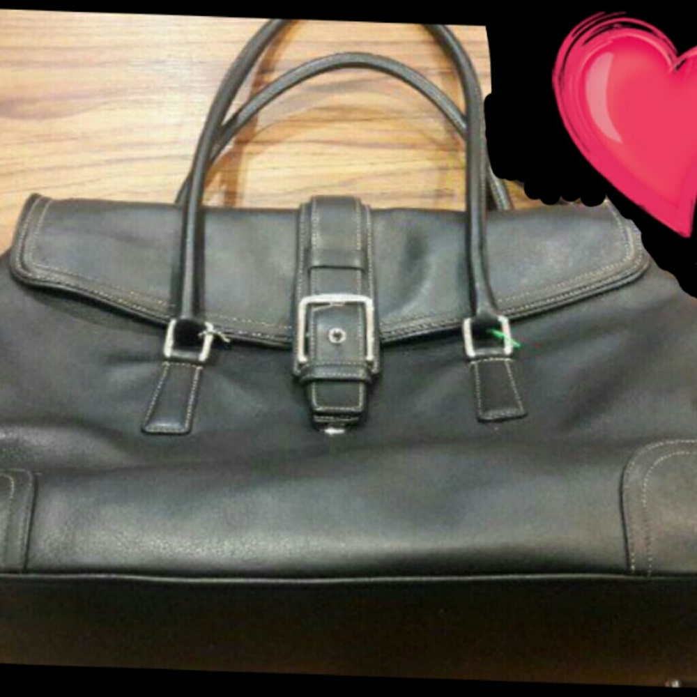 👜😍 Authentic Coach